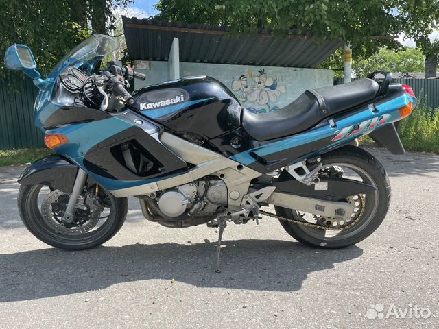 купить Kawasaki ZZR400