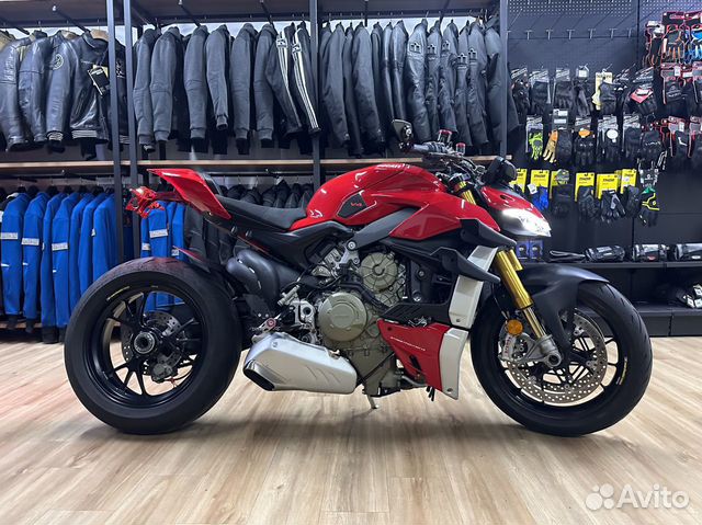 купить Ducati Streetfighter V4S